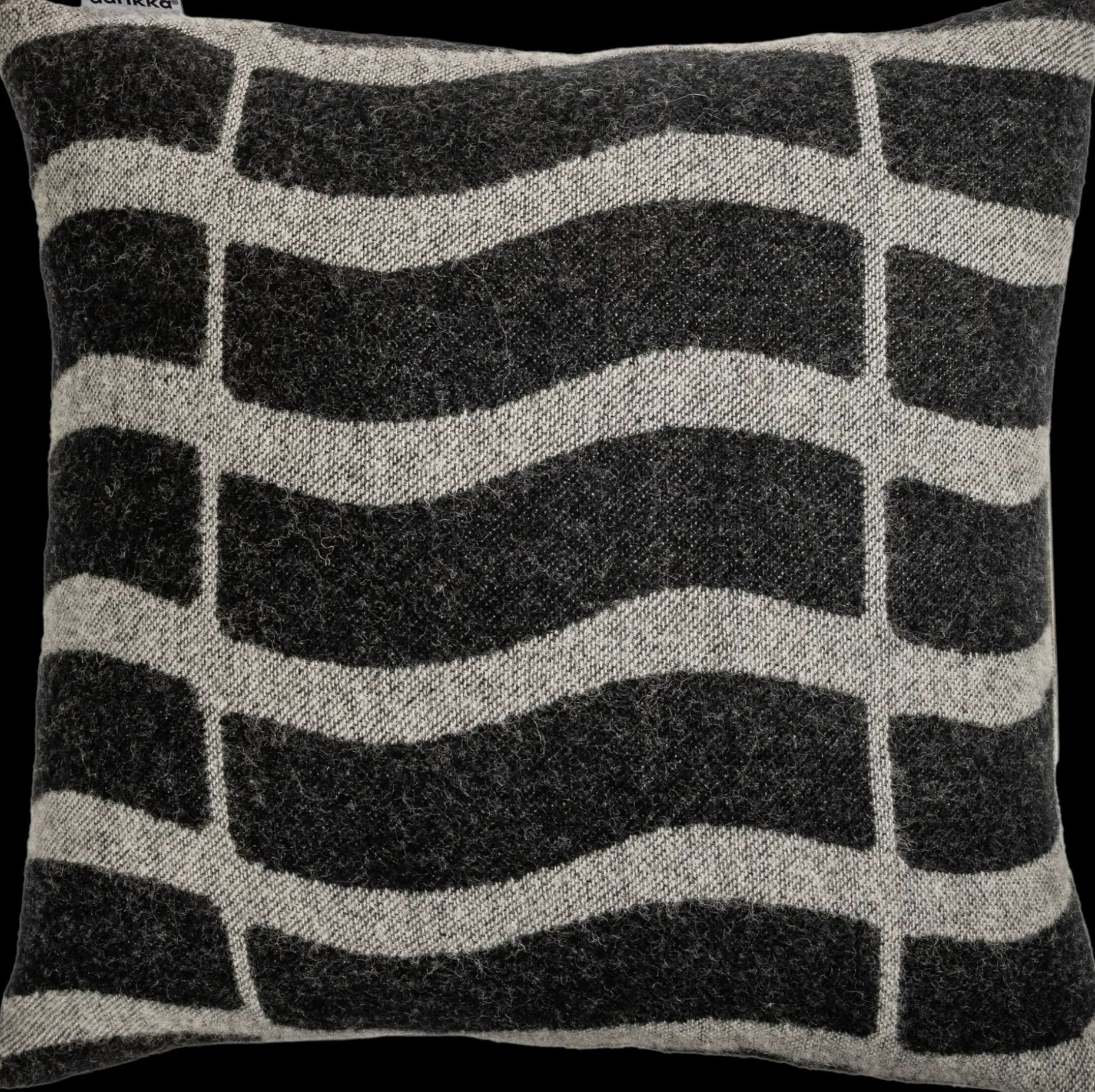 Aarikka Maius tyyntynpäällinen 43 x 43 cm musta