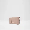 Aldo Feille clutch
