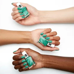 essie gel couture kynsilakka