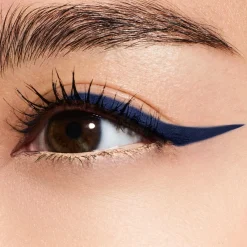 Fine Linez Lash Line-Enhancing Eyeliner silmänrajauskynä 0.1 gr