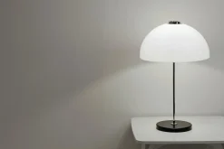 Innolux Kupoli pöytävalaisin musta/kromi