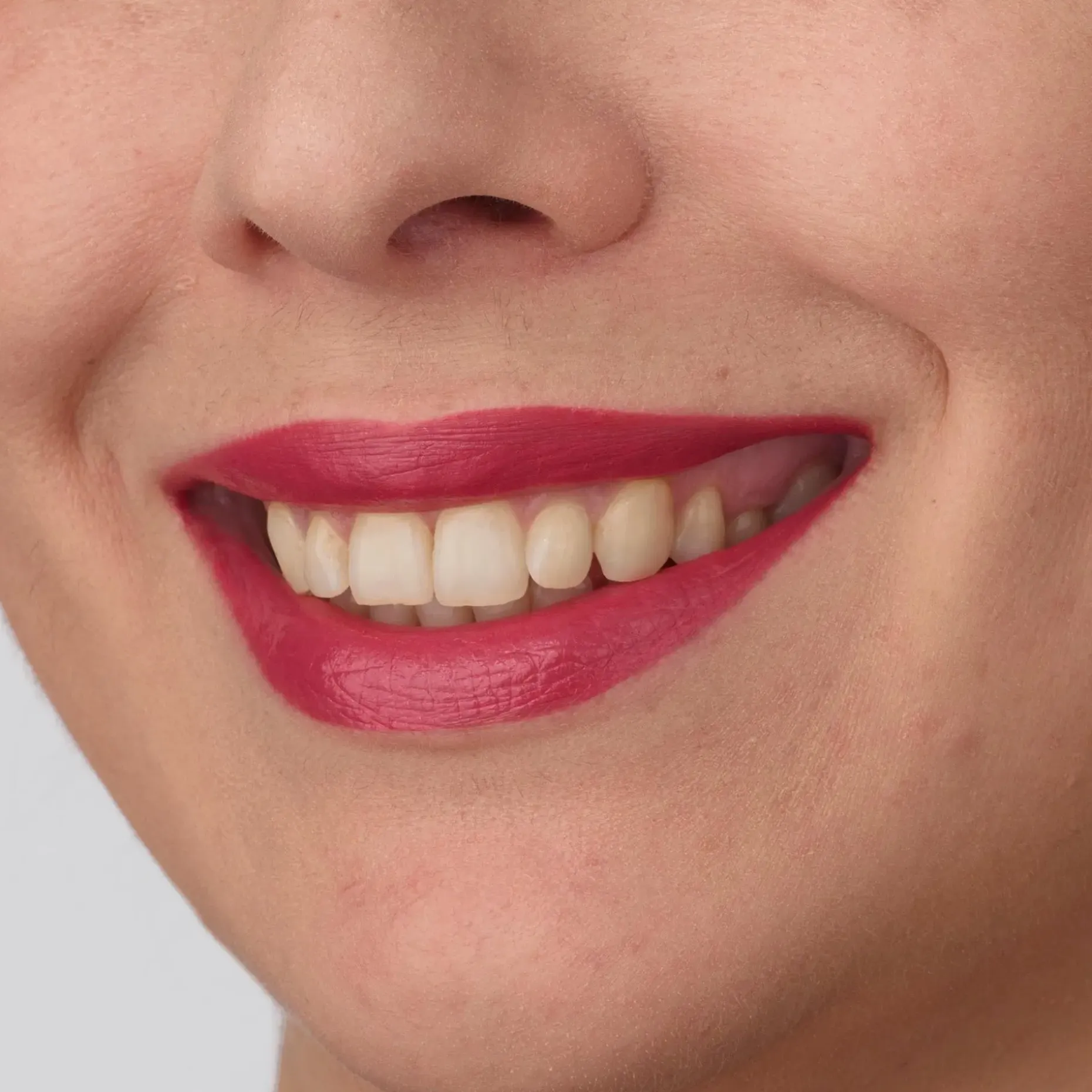 IsaDora Perfect Moisture Lipstick huulipuna 4 ml