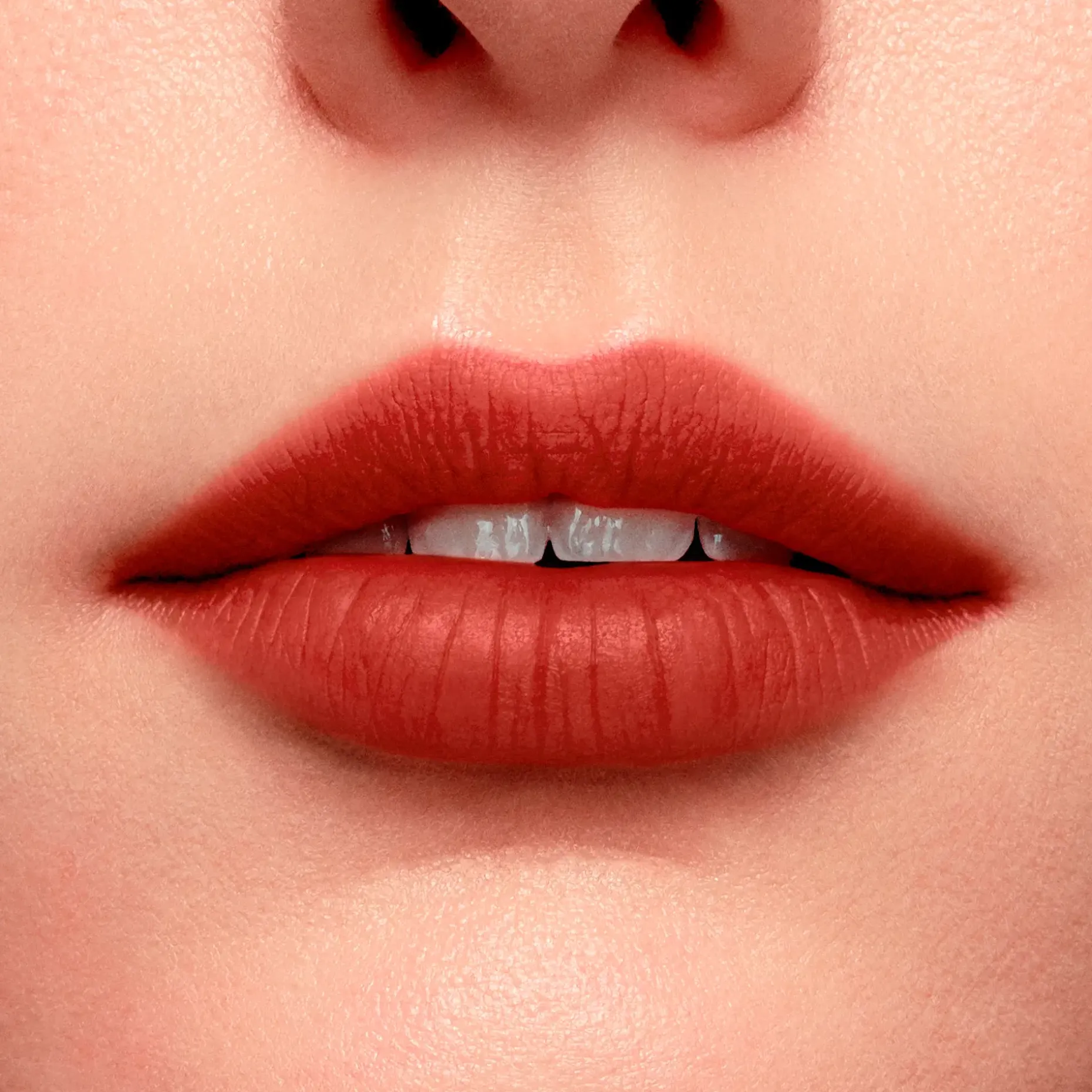 Lancôme L'Absolu Rouge Intimatte huulipuna