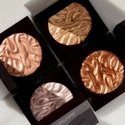 Laura Mercier Face Illuminator Highlighting Powder korostuspuuteri 9 g