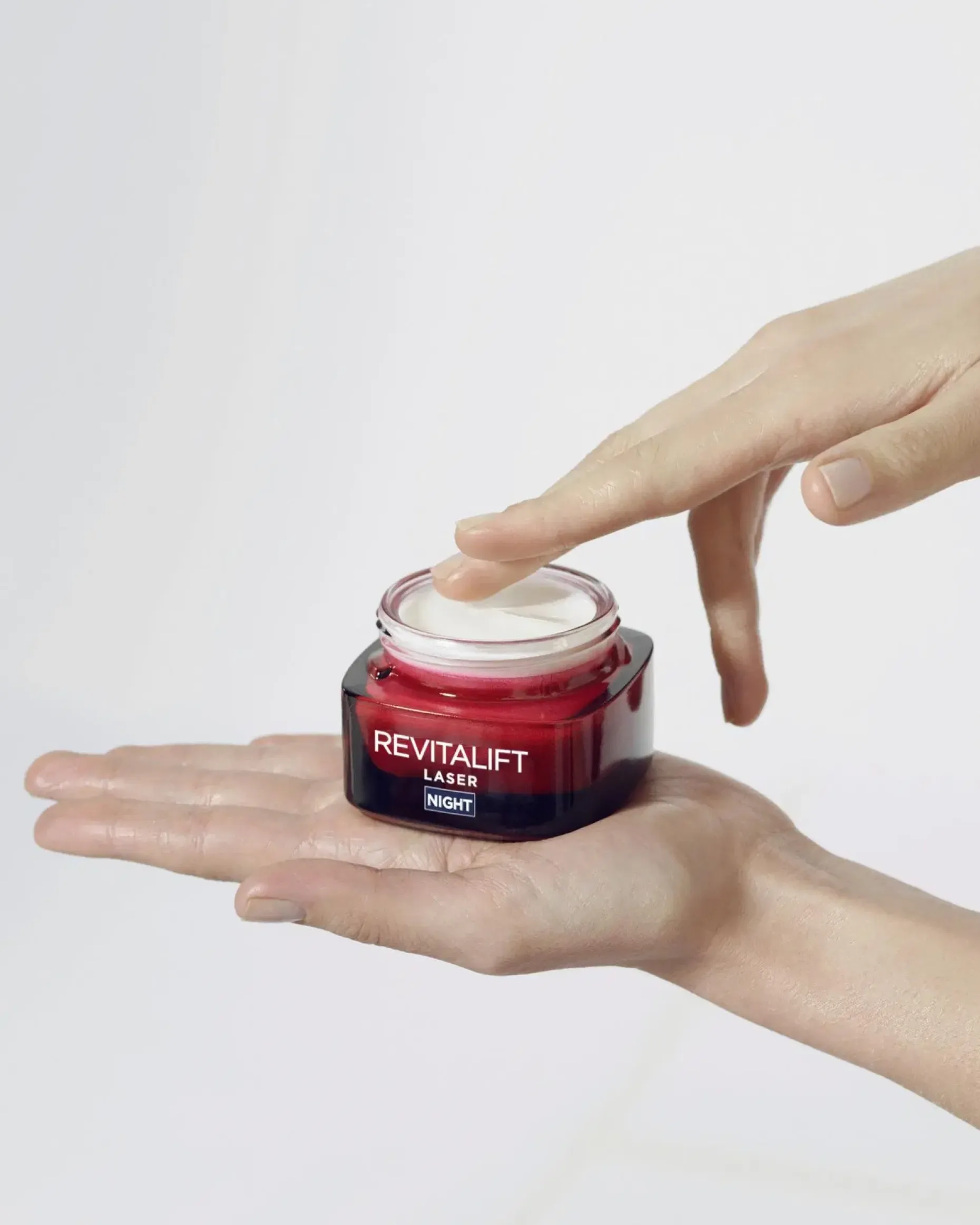 L'Oréal Paris Revitalift Laser edistyksellinen anti-age yövoide 50ml