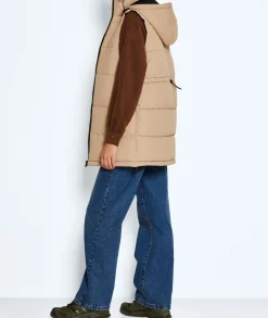 Noisy May NMAurora toppaliivi