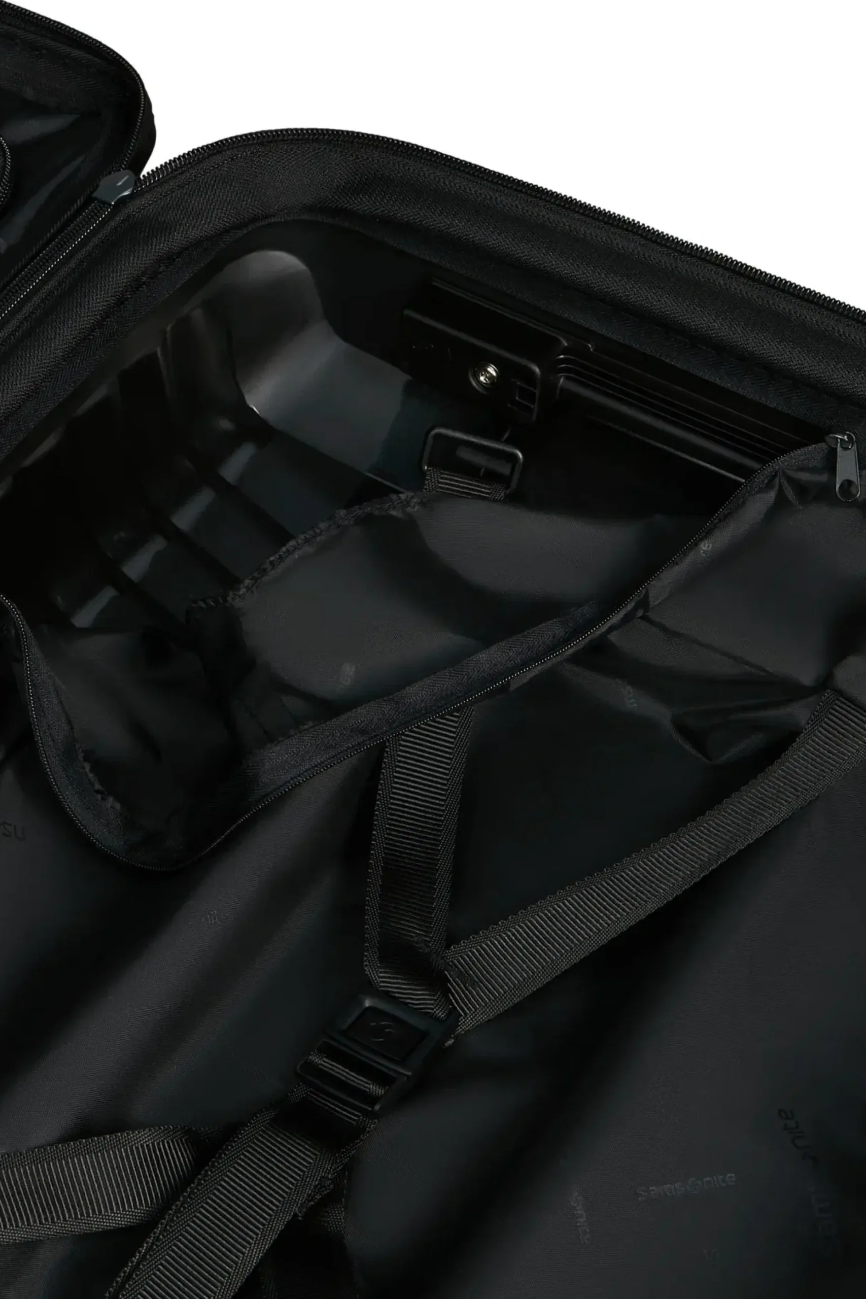 Samsonite Intuo Spinner EXP Easy Acce matkalaukku 55 cm