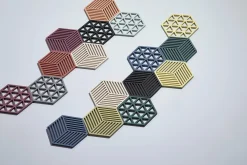 Zone pannunalunen Triangles 16 x 14 cm, musta